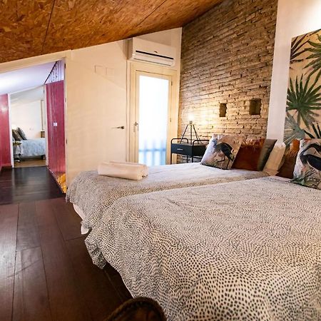 Apartamento 3 Dormitorios En Calle San Vicente. Sevilla Exterior foto