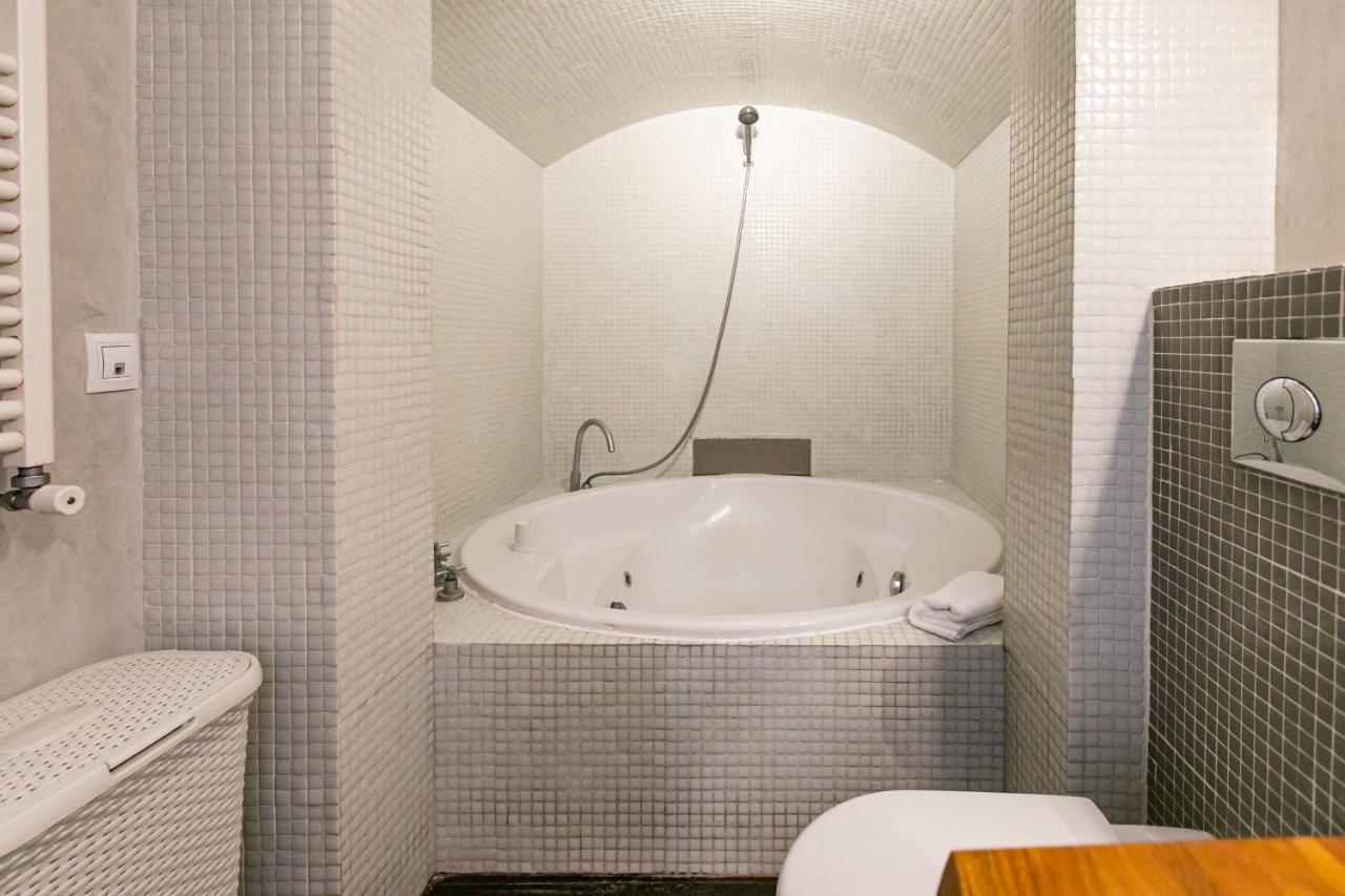 Apartamento 3 Dormitorios En Calle San Vicente. Sevilla Exterior foto