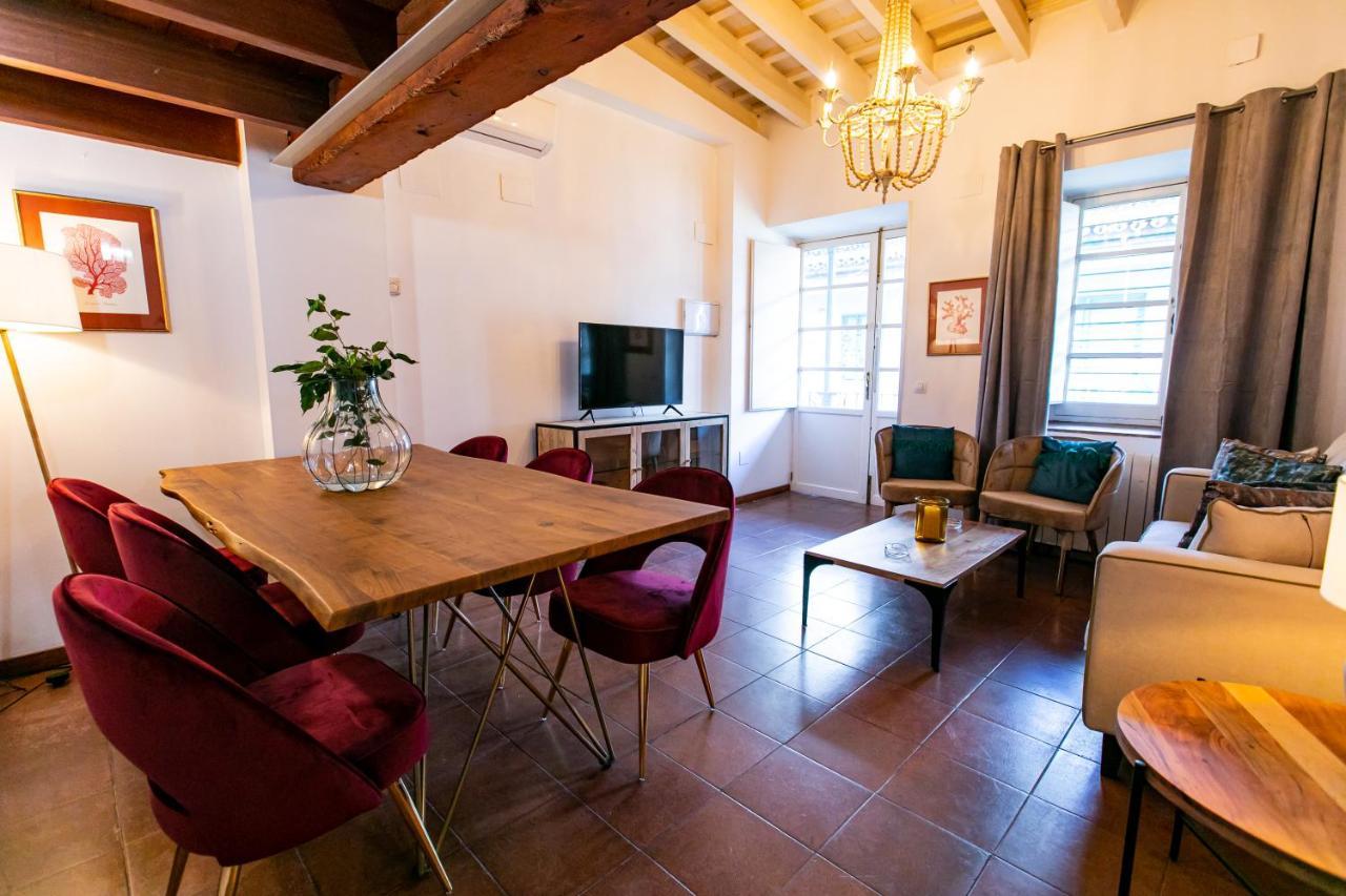 Apartamento 3 Dormitorios En Calle San Vicente. Sevilla Exterior foto